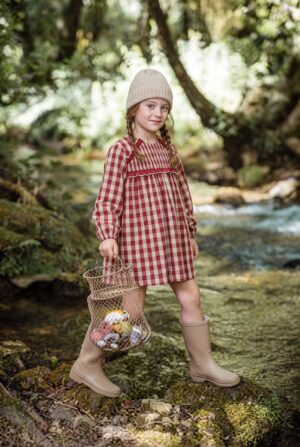 Vestido para niña en color guinda de la marca Yoedu.