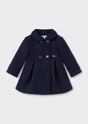 Abrigo de paño para bebé en color marino de la marca Mayoral, ideal para eventos y paseos.