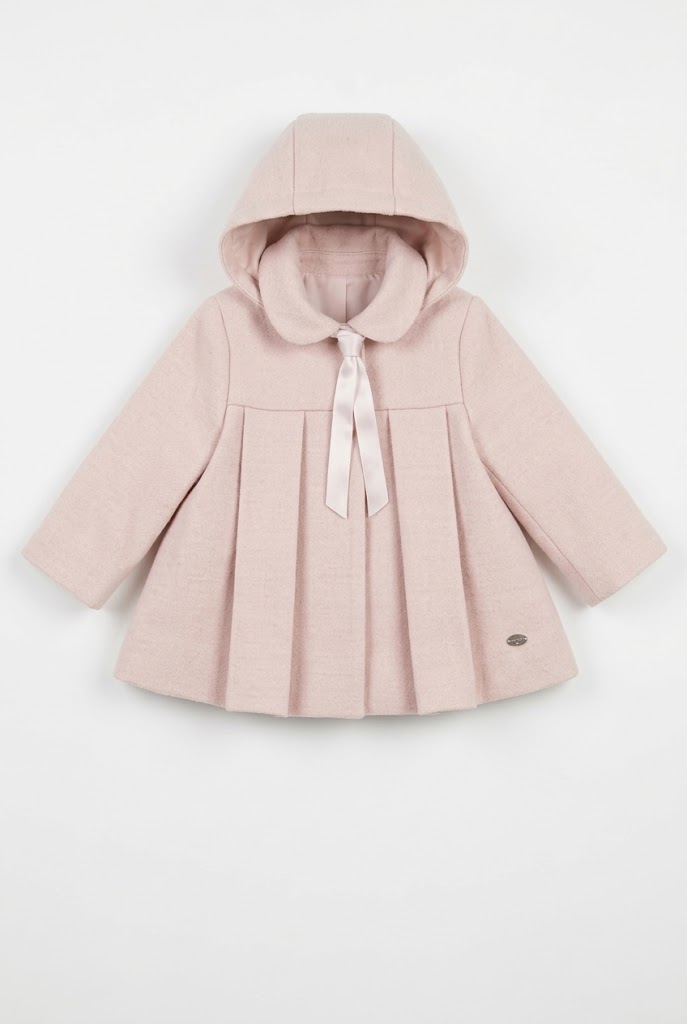 Abrigo bebé Niña Rosa ART.030-20330 Martin Aranda Abrigo para bebé niña en color rosa de la marca Martin Aranda, perfecto para fiestas y paseos diarios.