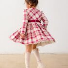 Vestido para niña en color framboise de la marca Mayoral, ideal para celebraciones y paseos.