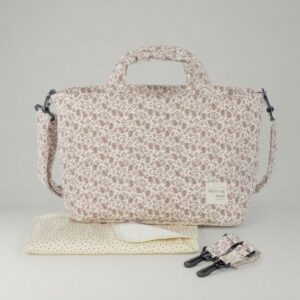 Bolsa canastilla tipo mochila Gala en color cerise rosa de la marca Walking Mum, ideal para paseos urbanos y para el carrito.